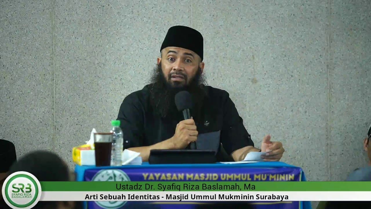 ustadz Dr. Syafiq Riza Basalamah, Ma – Arti Sebuah Identitas