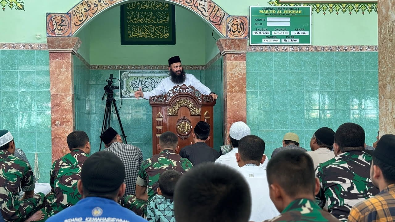 Khutbah Jum'at – Ustadz DR Syafiq Riza Basalamah MA